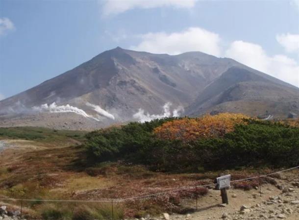 旭岳エリアの静かな紅葉スポット
