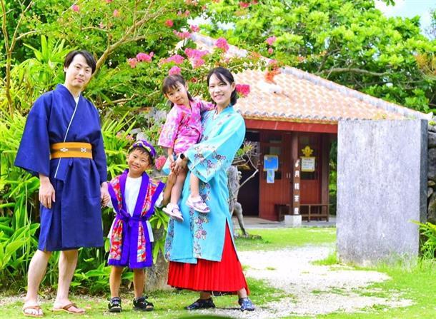 琉装で記念撮影♪