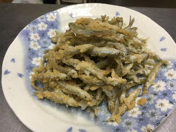 ワカサギの天ぷら最高～。