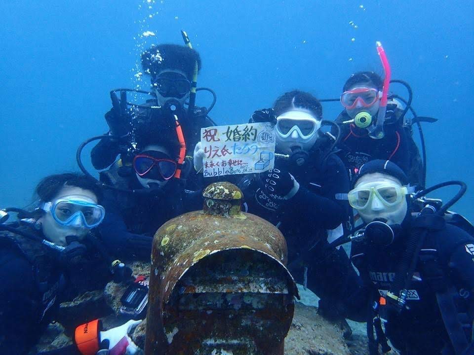 記念ダイブはみんなでお祝い＼(^o^)／