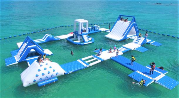 青空の下、海上遊園地を満喫♪