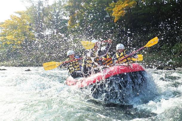 ドキドキの激流！ワクワクの川遊び！