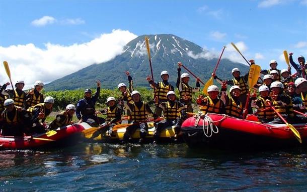 羊蹄山を見ながら川下り体験！