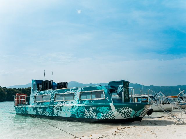 川平湾唯一デザインされた映える船★