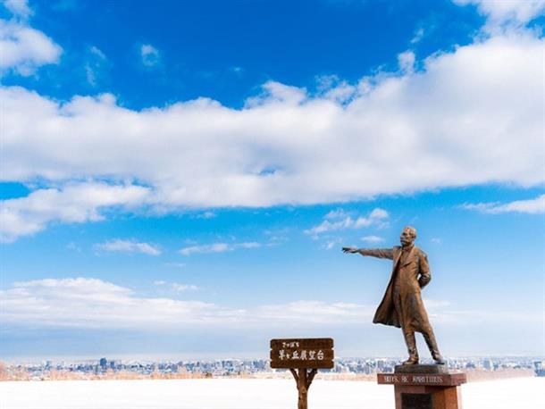 定番の記念撮影スポット「クラーク博士像」