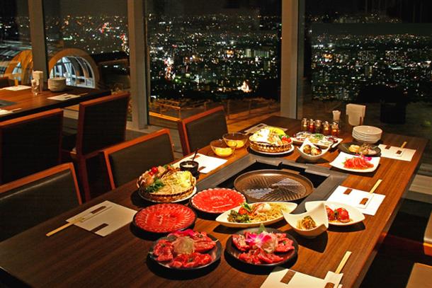 大倉山で夜景を見ながらディナーに舌鼓！