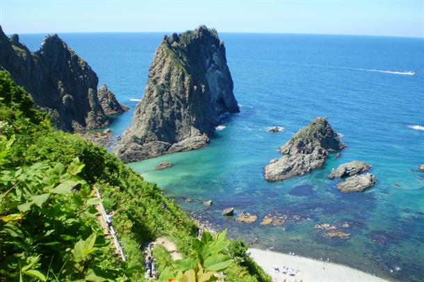 爽やかな潮風吹く夏の積丹半島を楽しもう