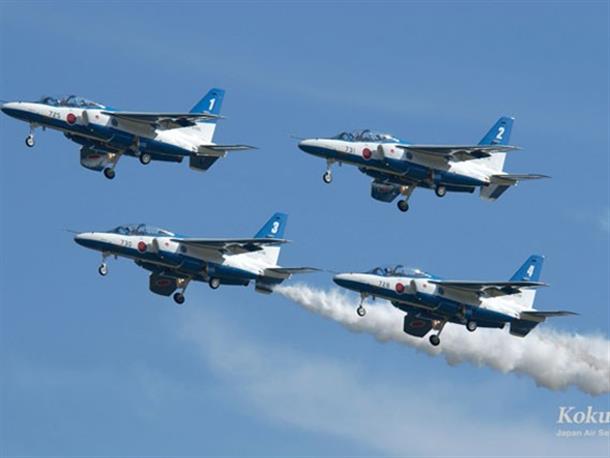 普段はめったに見る機会の無い戦闘機