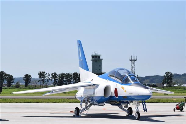 普段はめったに見る機会の無い戦闘機