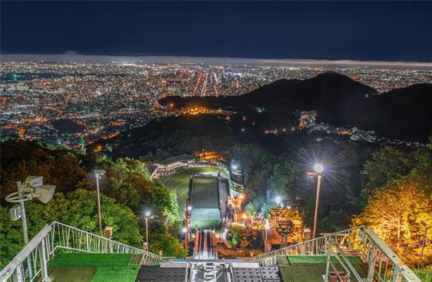 大倉山から眺める「日本新三大夜景」