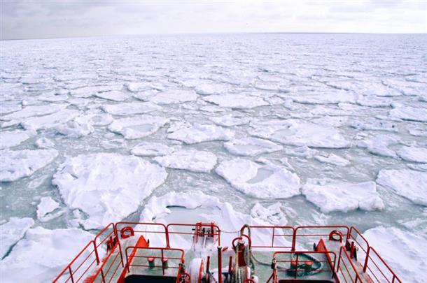 オホーツク海の水平線まで埋め尽くす流氷！