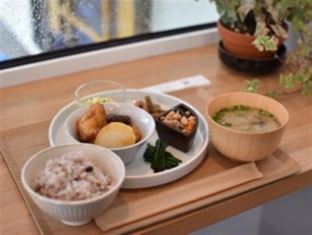 地元食材を使った定食