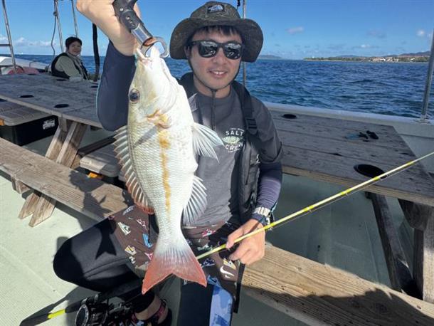 フエダイなどいろいろな沖縄の魚が釣れます