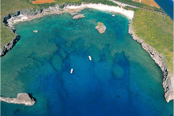 中ノ島ビーチの海底の地形はこんな感じ！