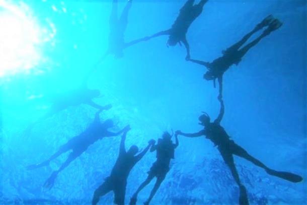 透明度抜群の海でシュノーケル
