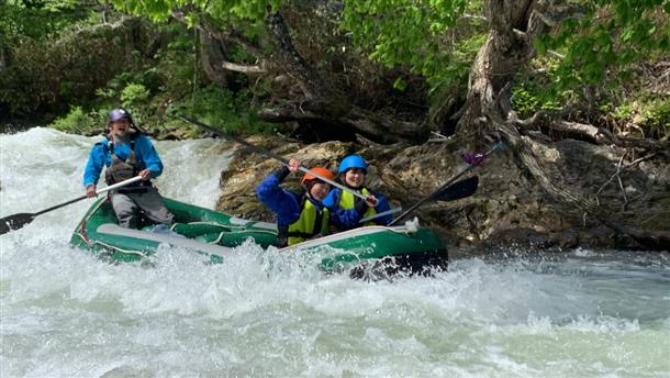 季節限定の急流ラフティングを楽しもう！