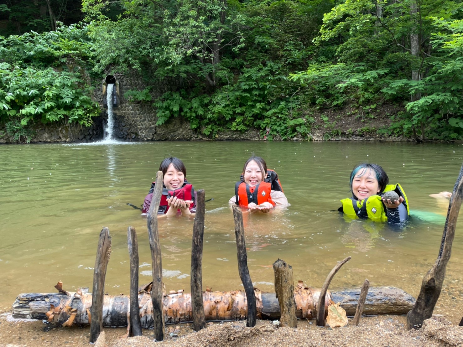 北海道の大自然を満喫 ♪ 渓谷を川下り！