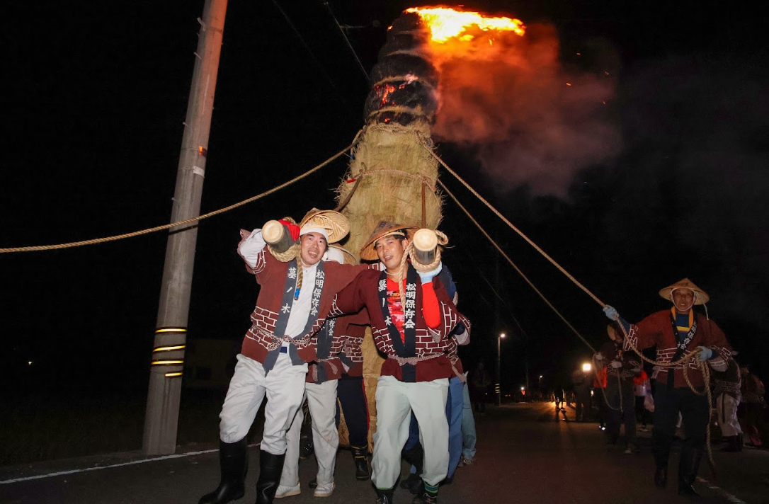 墓ノ木タイマツ祭り　提供元：入善町