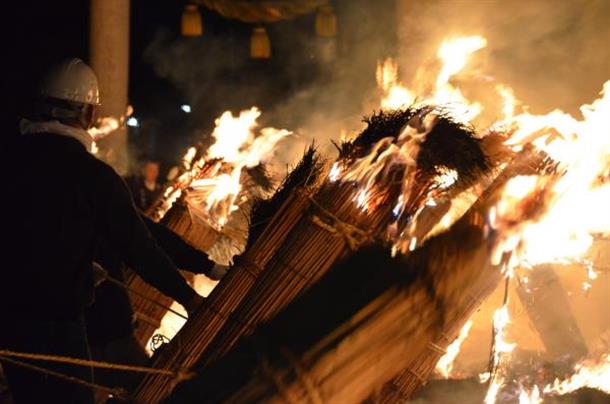 生地たいまつ祭り　提供元：黒部市