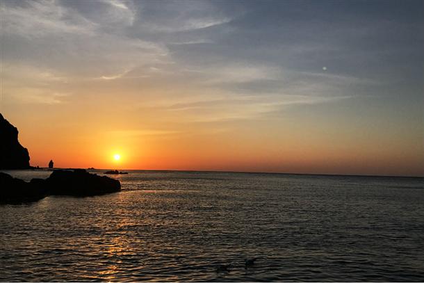 午後は暮れる夕日を見ながら…