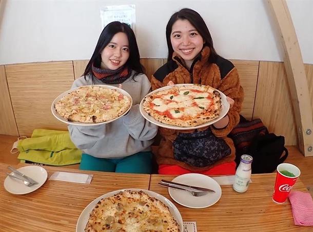 出来立てチーズを使ったピザ