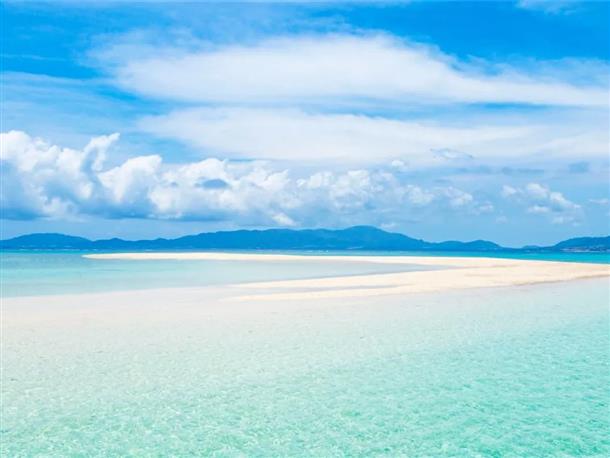 ロケ抜群の無人島へ上陸！