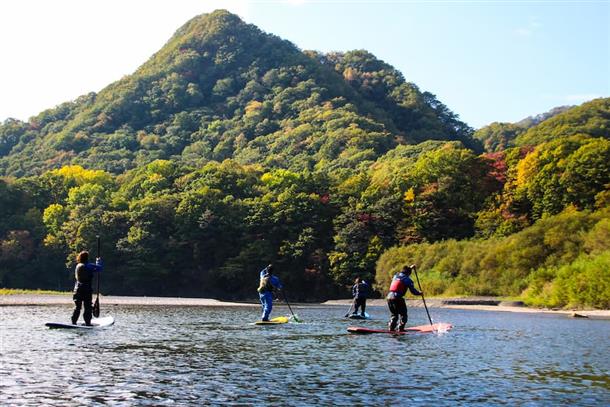 大自然の中をSUPで川下り体験♪