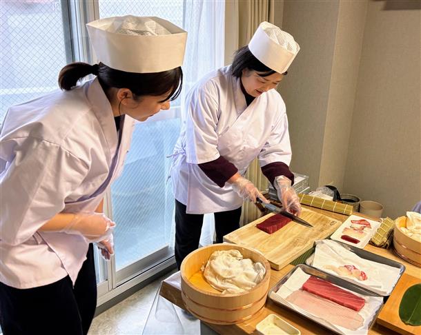 職人の指導のもと、魚をさばいてみよう