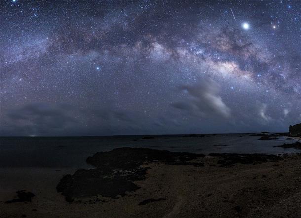 満点の星空も