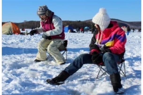 人気のワカサギ釣り体験♪