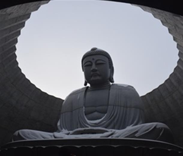 【頭大仏】