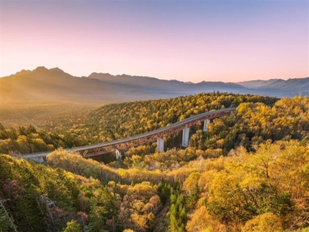 北海道で最も高い峠から眺める紅葉は絶景♪