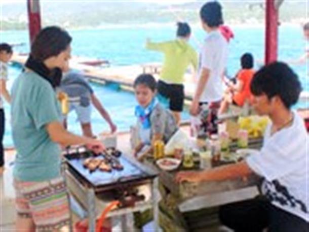 プライべートイカダ釣り＆BBQ♪
