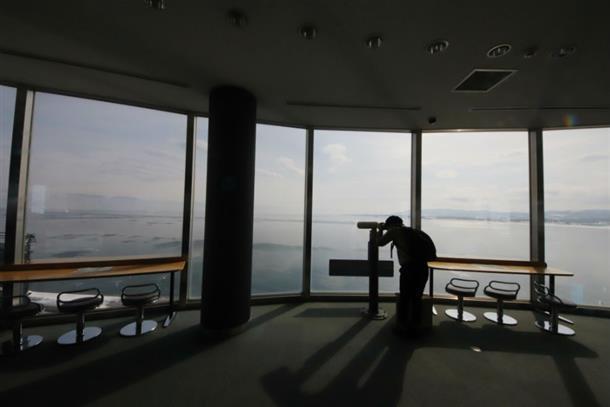 展望台から流氷を一望『オホーツクタワー』