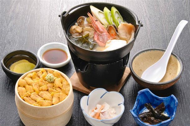 ランチは『うに丼＆浜鍋』(イメージ)