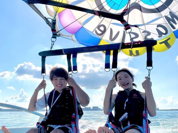石垣島パラセーリングツアー