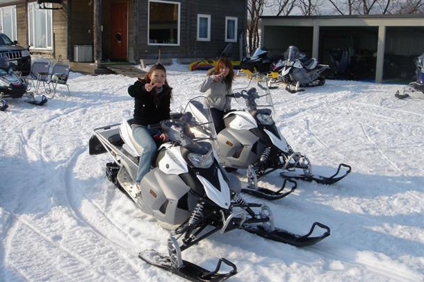 本格派スノーモービルを気軽に体験♪