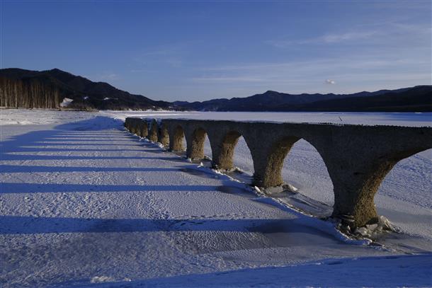 幻の橋「タウシュベツ川橋梁」