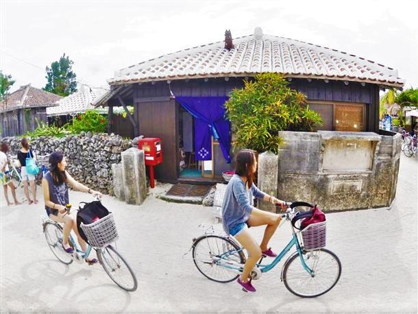 自転車で竹富島を散策♪