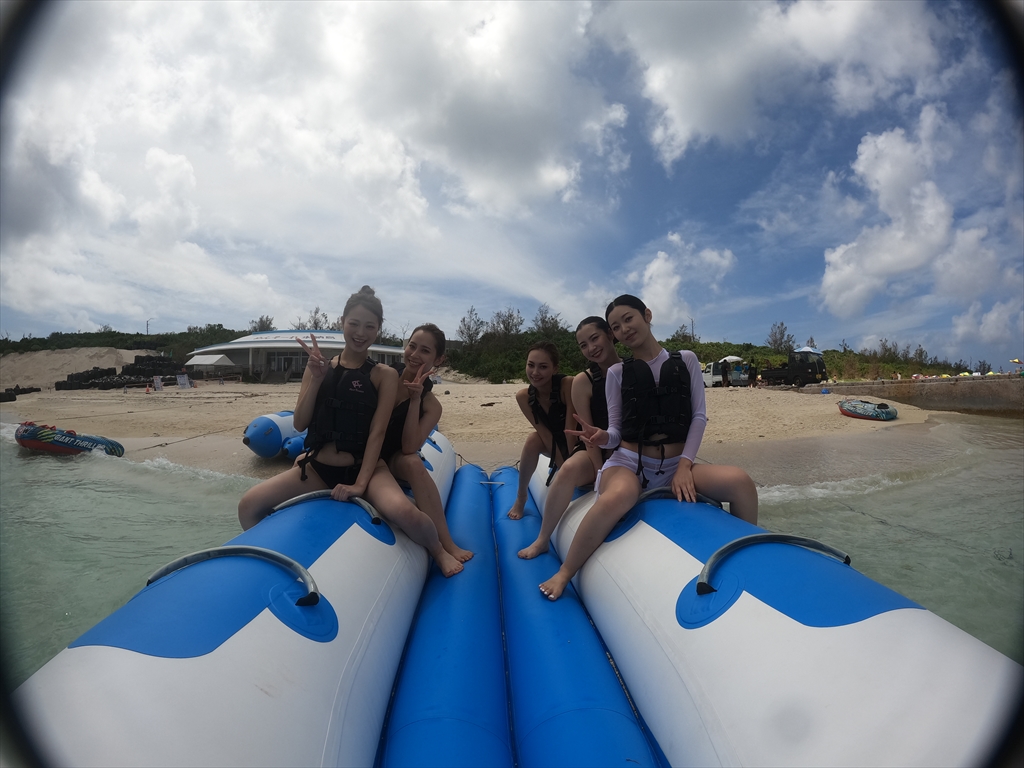 バナナボートでポイントまで移動