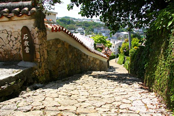 首里金城町の石畳の道♪