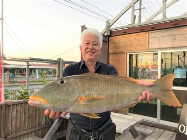 県魚グルクンは唐揚げにしてもおいしい♪