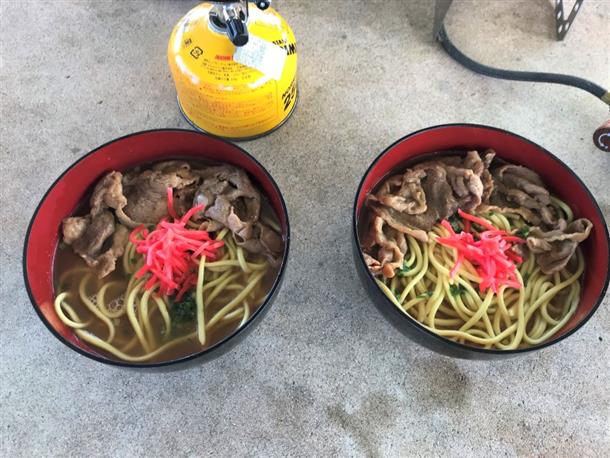 お昼はとっておきの八重山そば