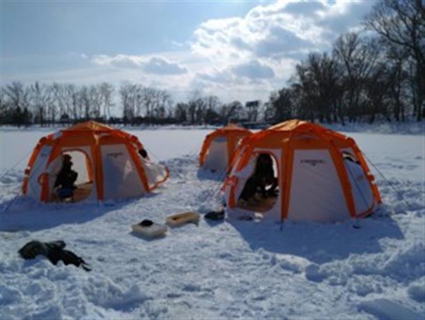 ワカサギ釣り(テント)