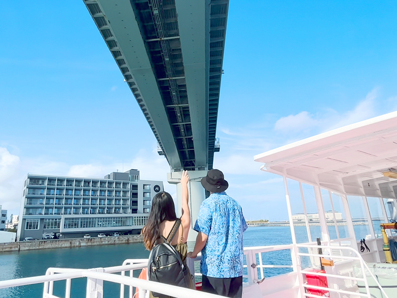 大橋をくぐれば、そこは東シナ海♪