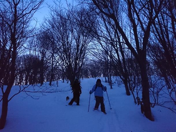 雪の中を駆け降りる！
