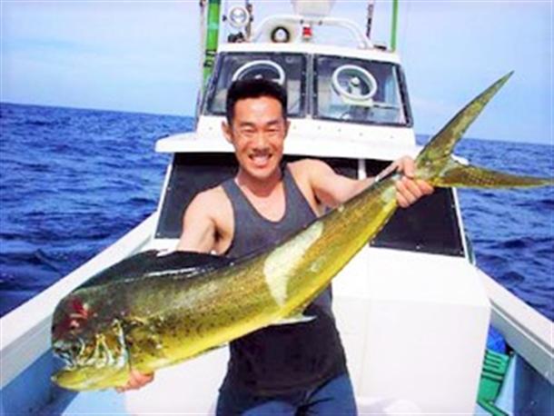 パヤオで巨大シイラがヒット!!