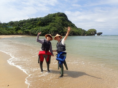 お店の前にはビーチが広がる…！