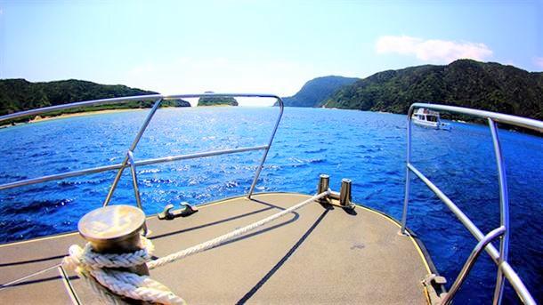 綺麗な海とボートで慶良間を満喫♪