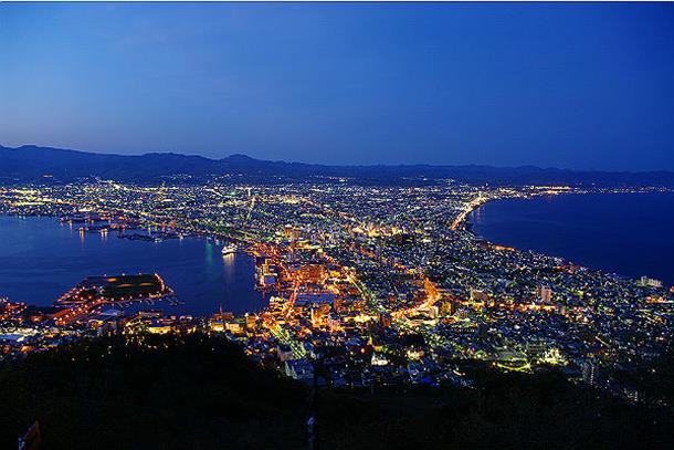 三大夜景にも選ばれた『函館山』へ行こう！